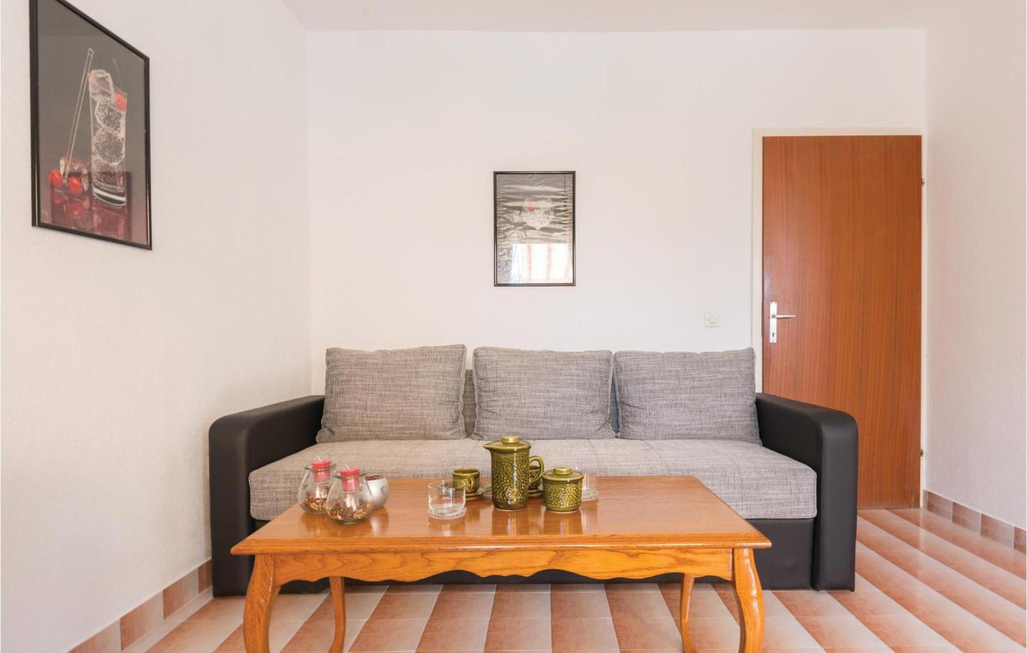 Nice Apartment In Tucepi With Wifi Esterno foto