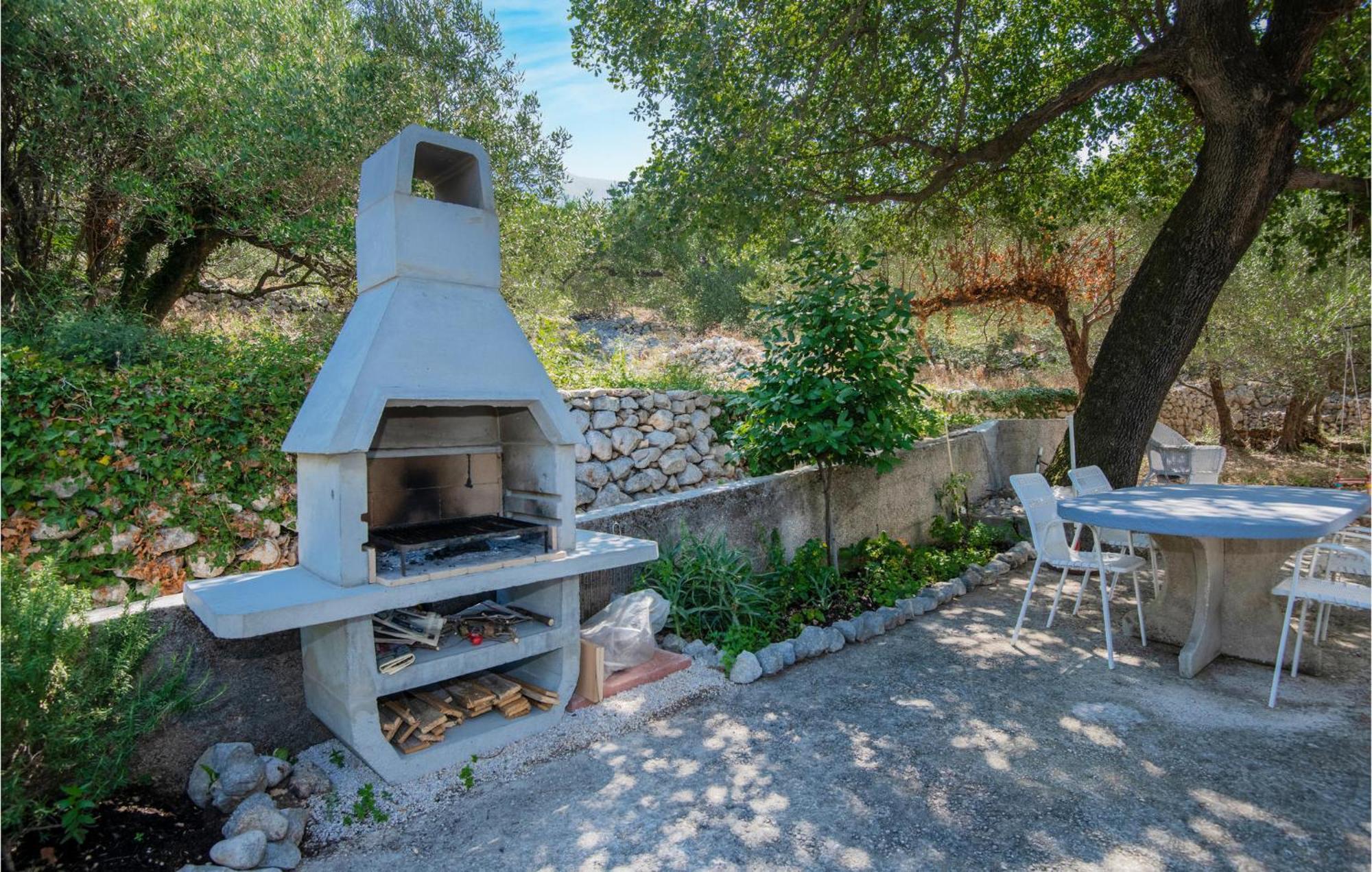 Nice Apartment In Tucepi With Wifi Esterno foto